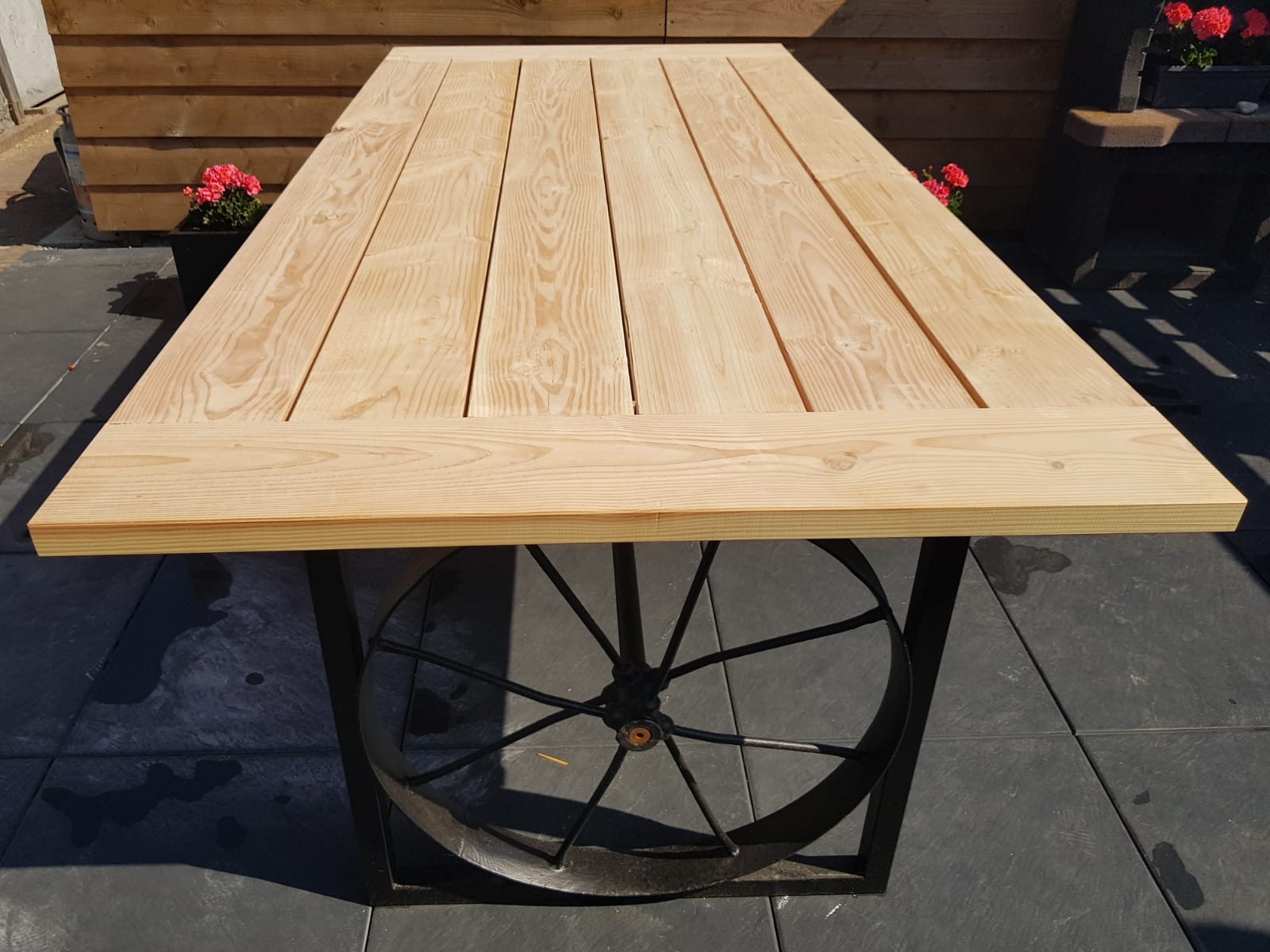 Bewust worden Direct Detector Eisenrad vierkant Tuintafel – J&P Buiten-Hout